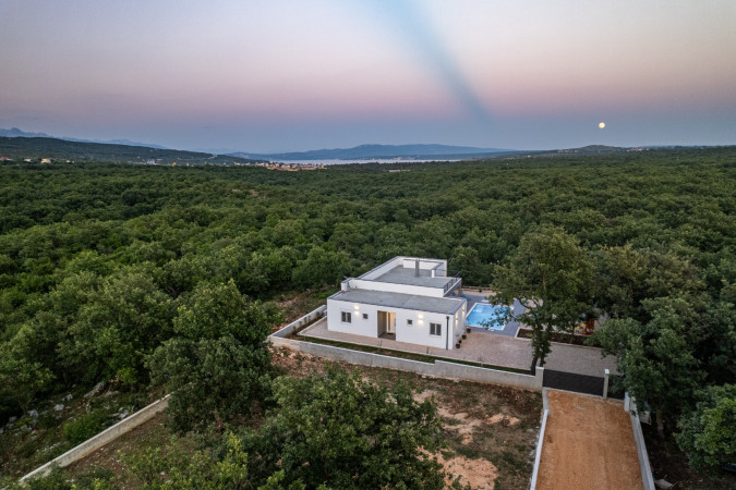 Villa Tempest Holiday Home with Pool and Spa Slivnica, Zadar County, Croatia