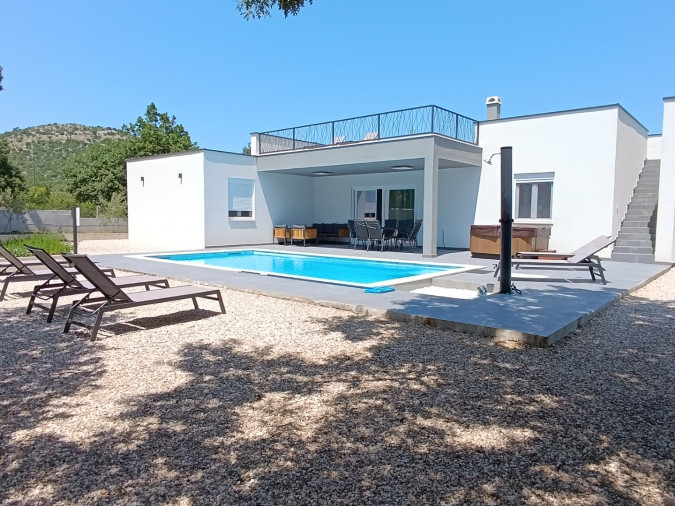 Villa Tempest Holiday Home with Pool and Spa Slivnica, Zadar County, Croatia