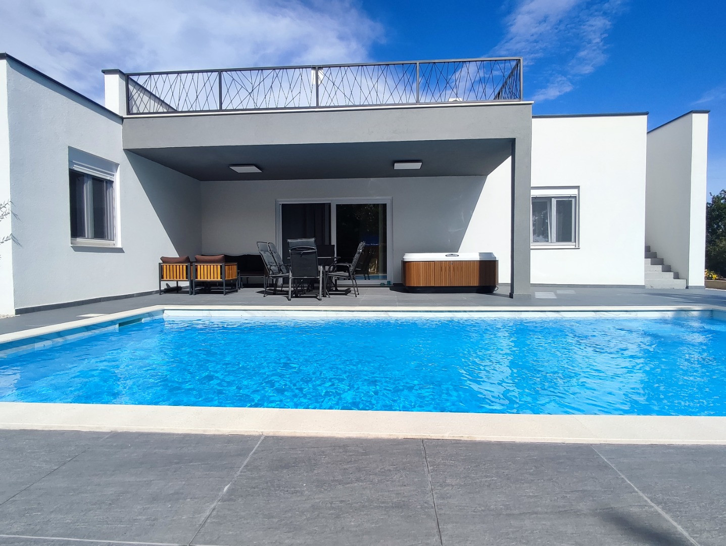 Luksusowa Willa na Chwile Relaksu - Oaza Spokoju, Villa Tempest Holiday Home with Pool and Spa Slivnica, Zadar County, Croatia